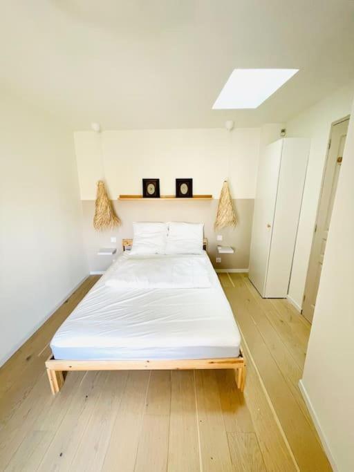 Maison Charmante Avec Terrasse, 2 Chambres マルセイヤン エクステリア 写真