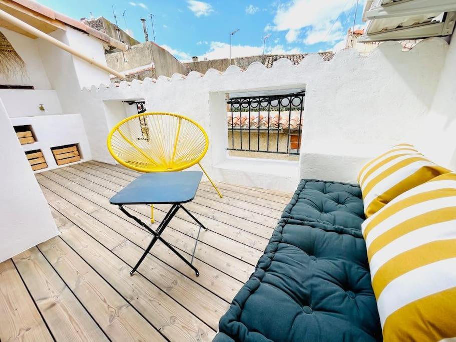 Maison Charmante Avec Terrasse, 2 Chambres マルセイヤン エクステリア 写真
