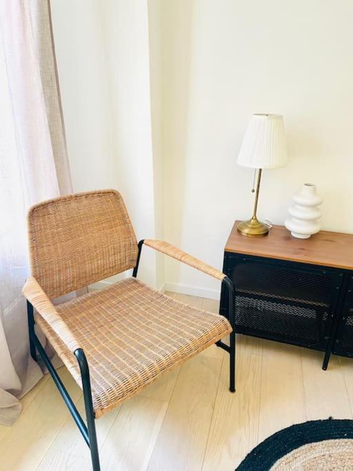 Maison Charmante Avec Terrasse, 2 Chambres マルセイヤン エクステリア 写真