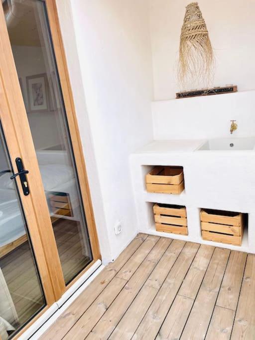 Maison Charmante Avec Terrasse, 2 Chambres マルセイヤン エクステリア 写真